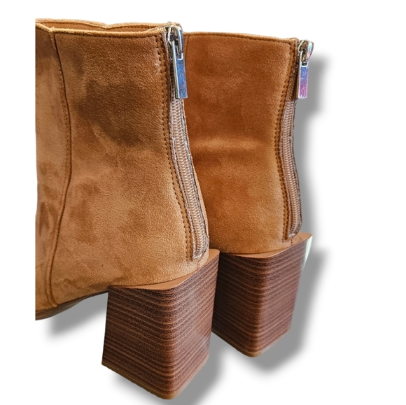 Tan Suede block heel ankle boots. Size 11 - Picture 3 of 8